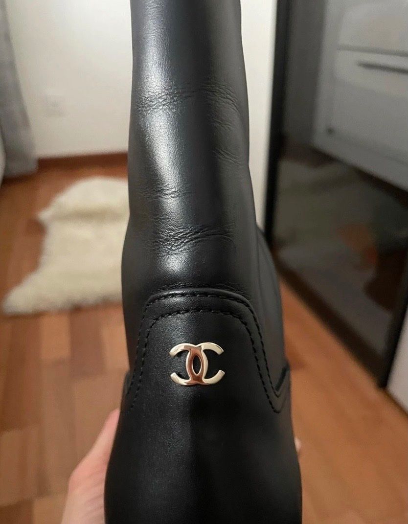 Chanel Scarpe da donna: Chanel Cowboy Boots -  like new – Usato da Zürich venduto da Mariva1 7
