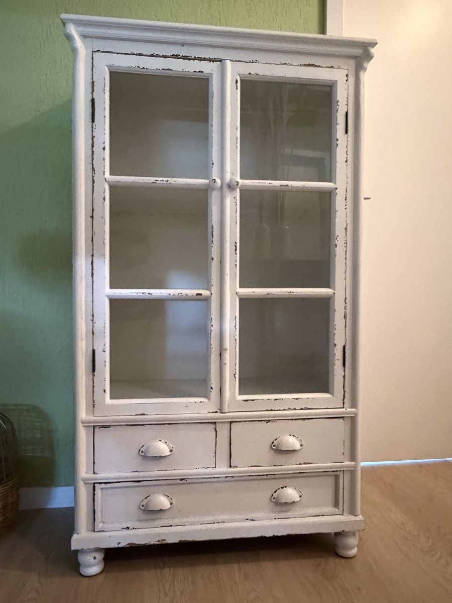 Regale: Shabby Chic Vitrine – Gebraucht aus Steinmaur von eva_rg5p 1