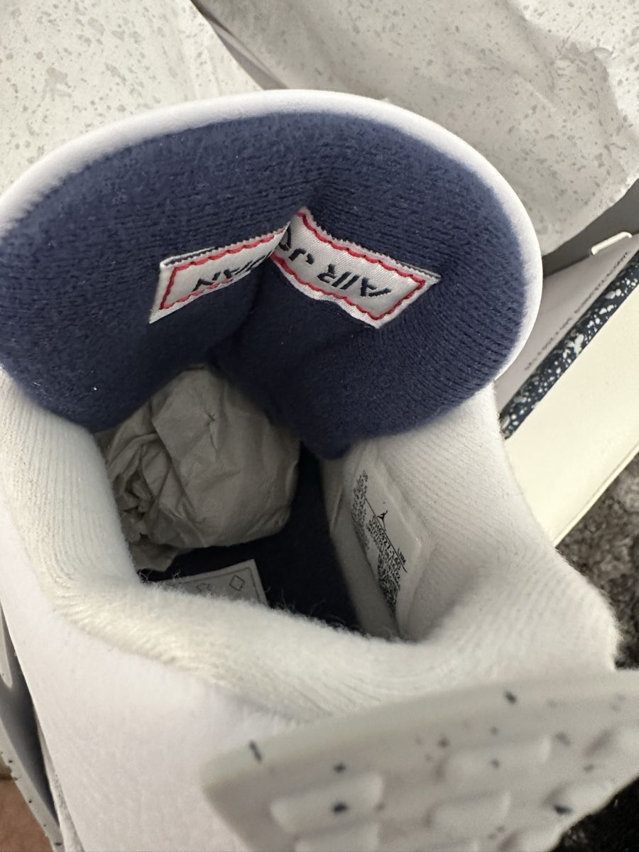 Jordan Scarpe da uomo: Nike Air Jordan 4 Retro Midnight Navy – Nuovo e nell'imballaggio originale da Uitikon Waldegg venduto da Almostheaven 3