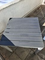 Gartentisch grau Metall Lattung 80x80cm leicht gebraucht