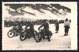 Foto-AK Motorrad und Ski-Läufer