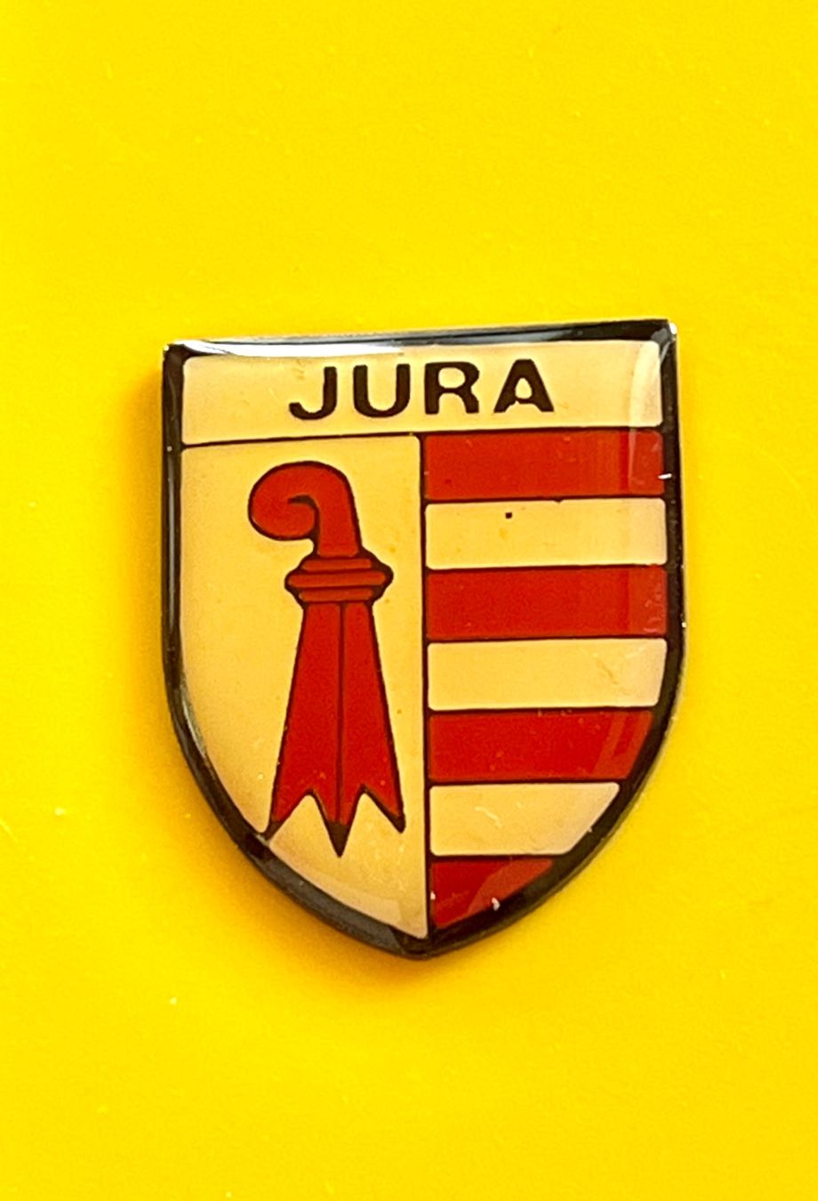 Placchette & Badge: Pin - Jura – Usato da Renan BE venduto da johncactus