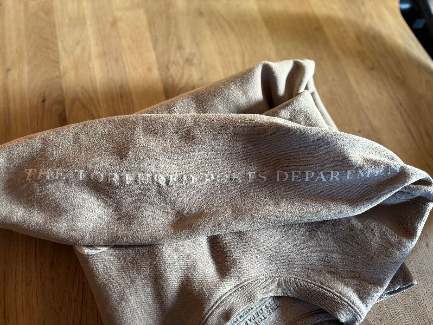Pulls & Sweat-shirts: Pullover Taylor Swift Damen Grösse M TPD – D'occasion à Horgen par uge_pd5p 5