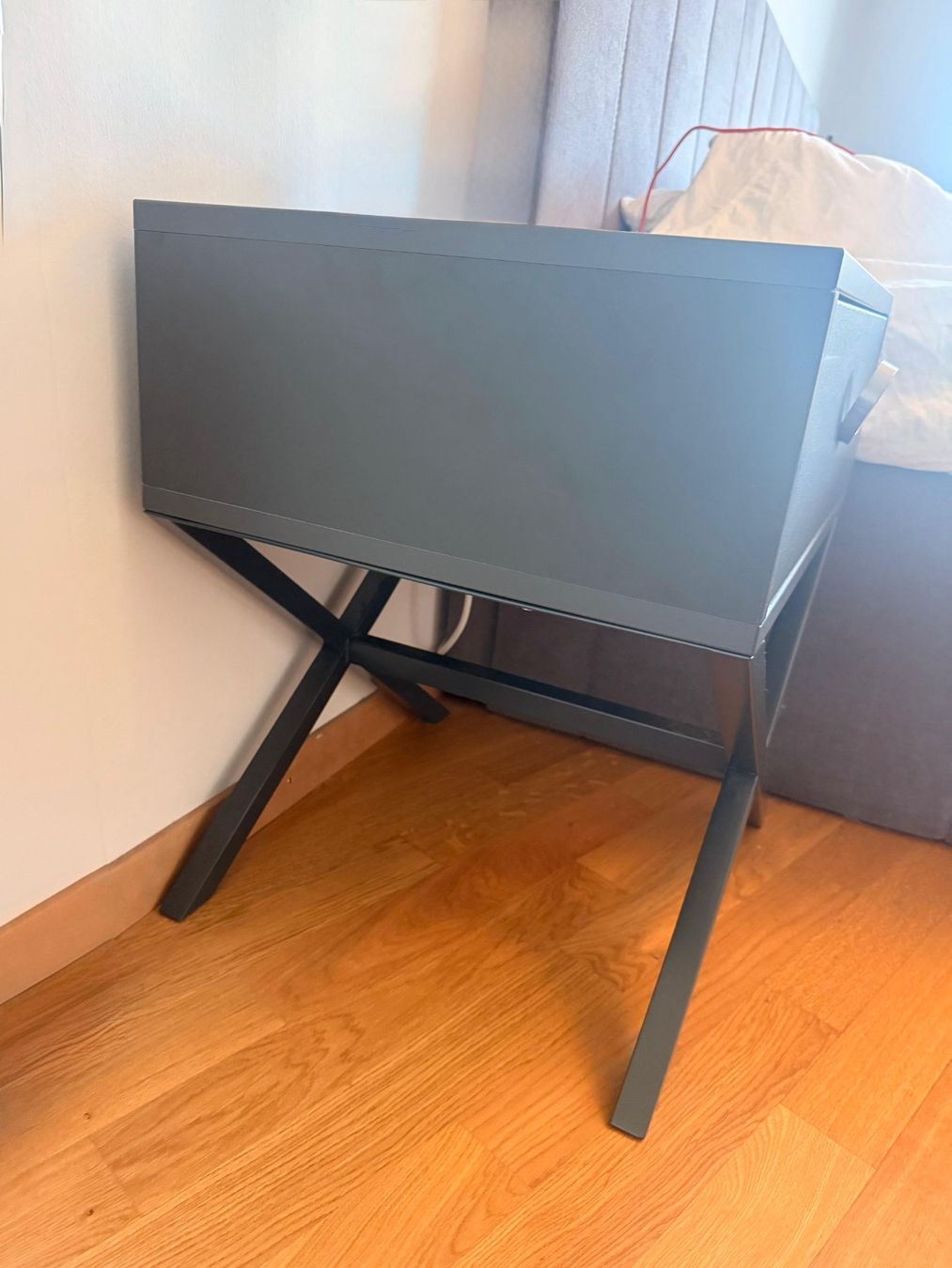 Nachttische: Table de nuit -HAND MADE – Gebraucht aus Genève von doknov 3