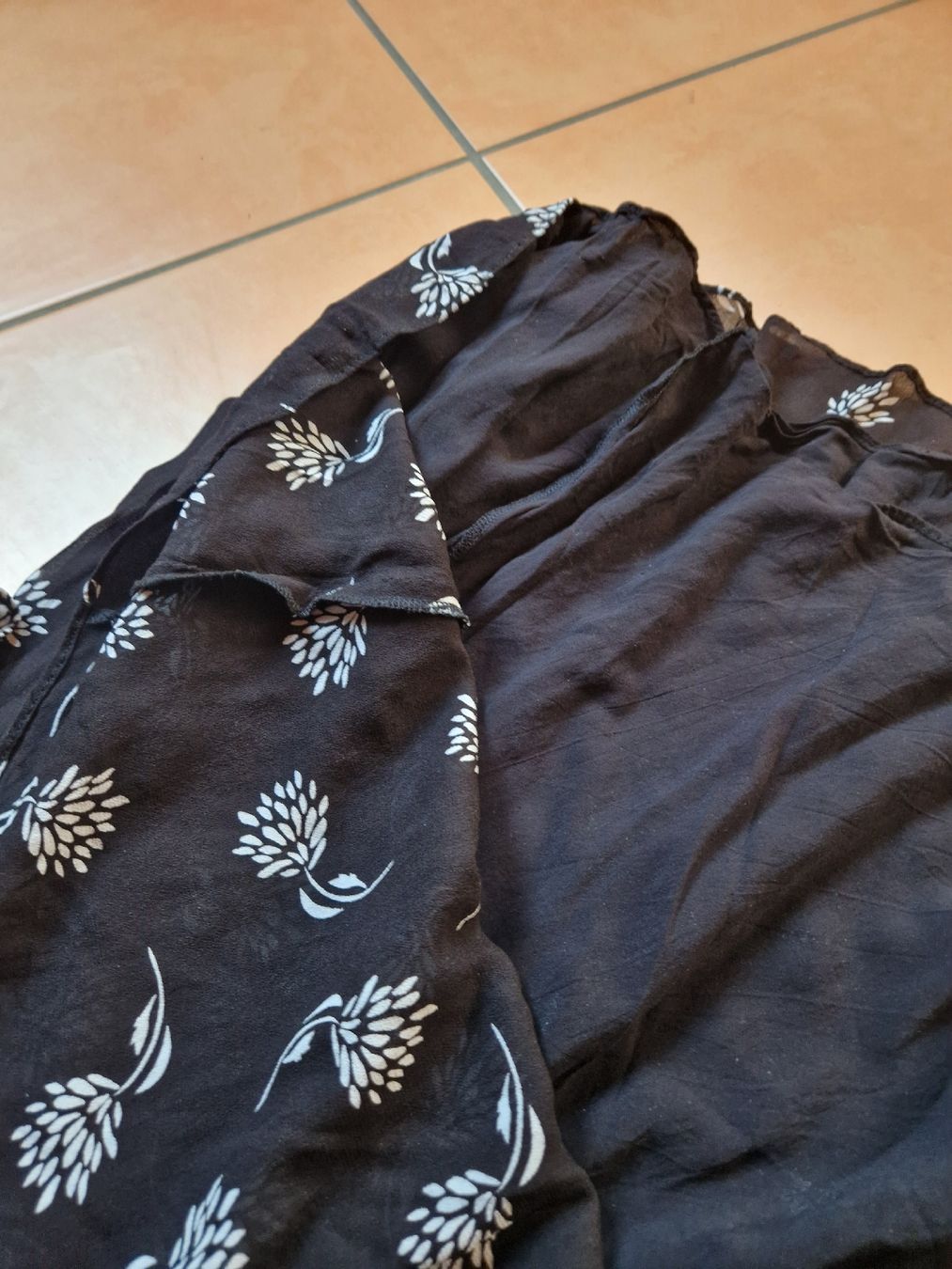 Hallhuber Kleider: Hallhuber Kleid Rüschen 42 – Gebraucht aus Lichtensteig von Cocabana_16 3