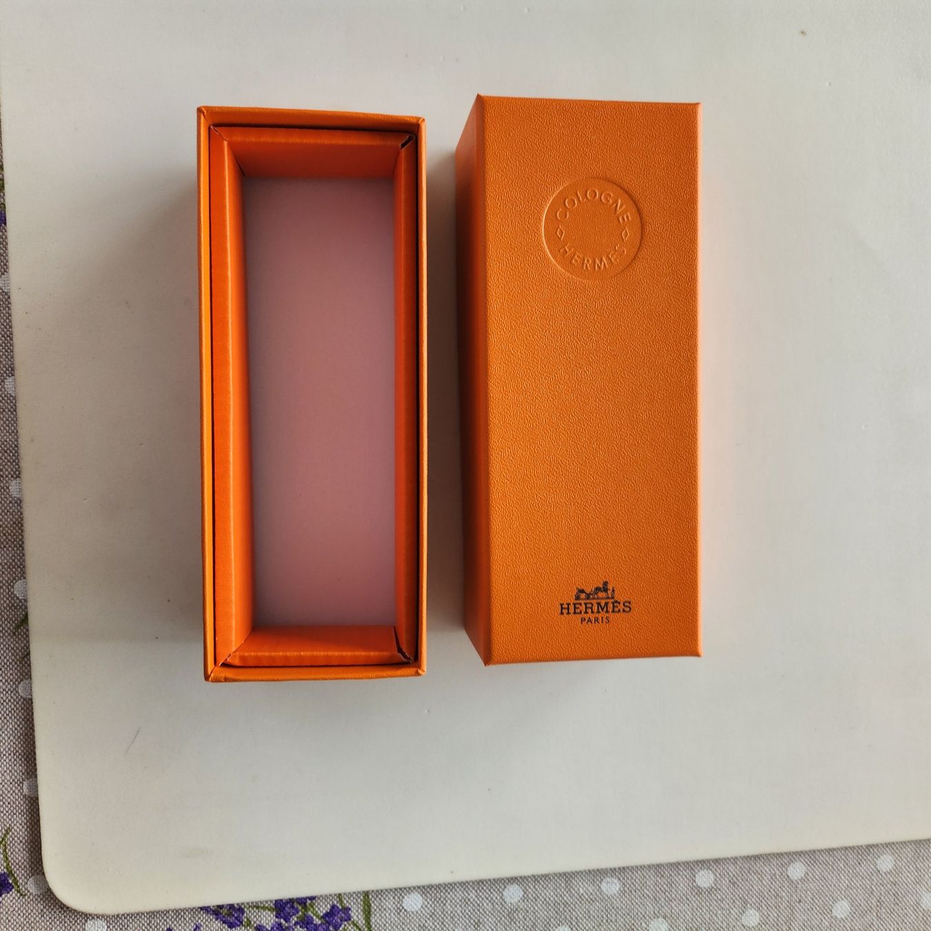 Alle Dekorationen: Hermes Box Orange stabiler Karton von Duftstoff – Neu (gemäss Beschreibung) aus Unterägeri von ani_pn8n 1