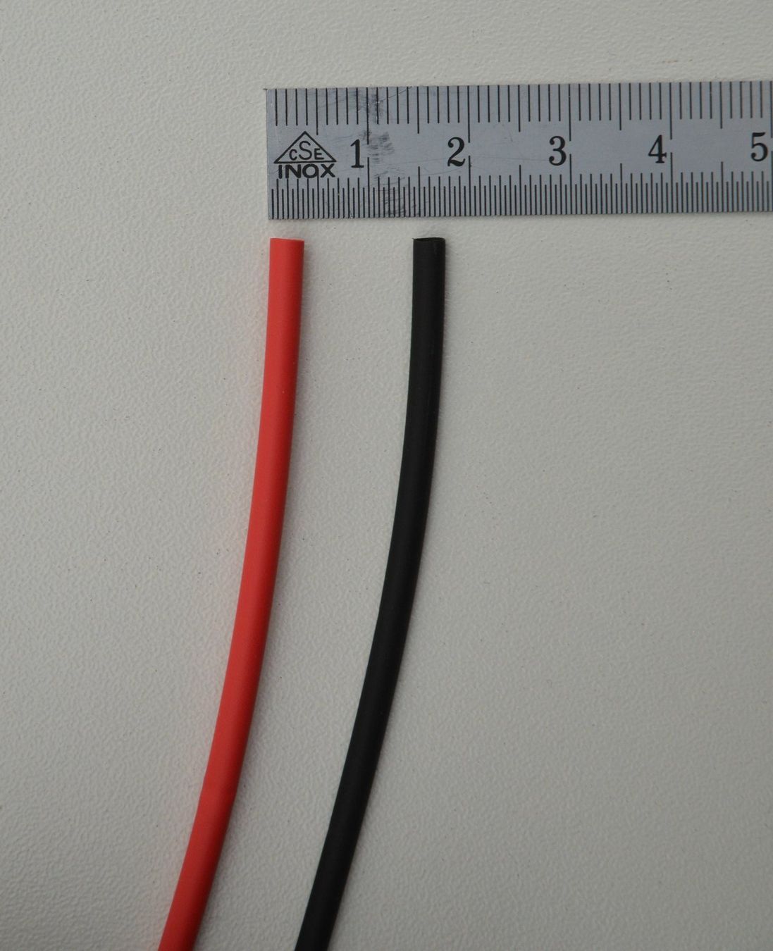 Modellismo RC: Schrumpfschlauch Ø 2mm 1m Rot – Nuovo e nell'imballaggio originale da Rüti ZH venduto da MSRC-Modelle 1