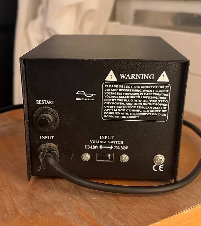 Convertisseurs: Step-up / Step-down Transformer Converter – D'occasion à Zürich par Emaille123 2