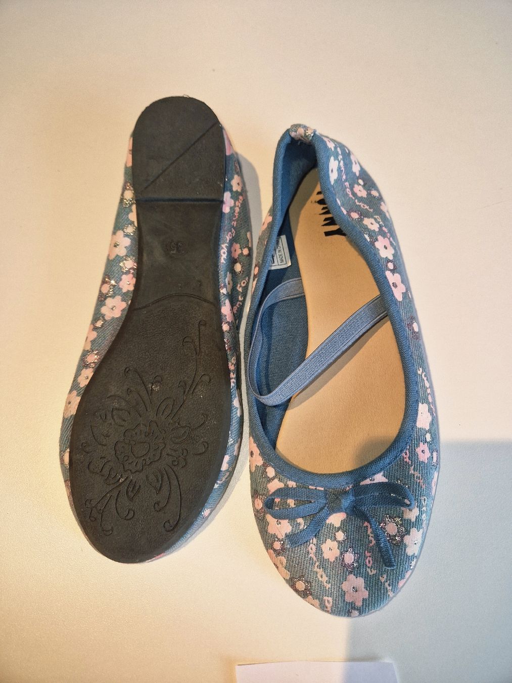 Scarpe per ragazze: Schuhe Grösse 35 – Usato da Stüsslingen venduto da white_angel86 1