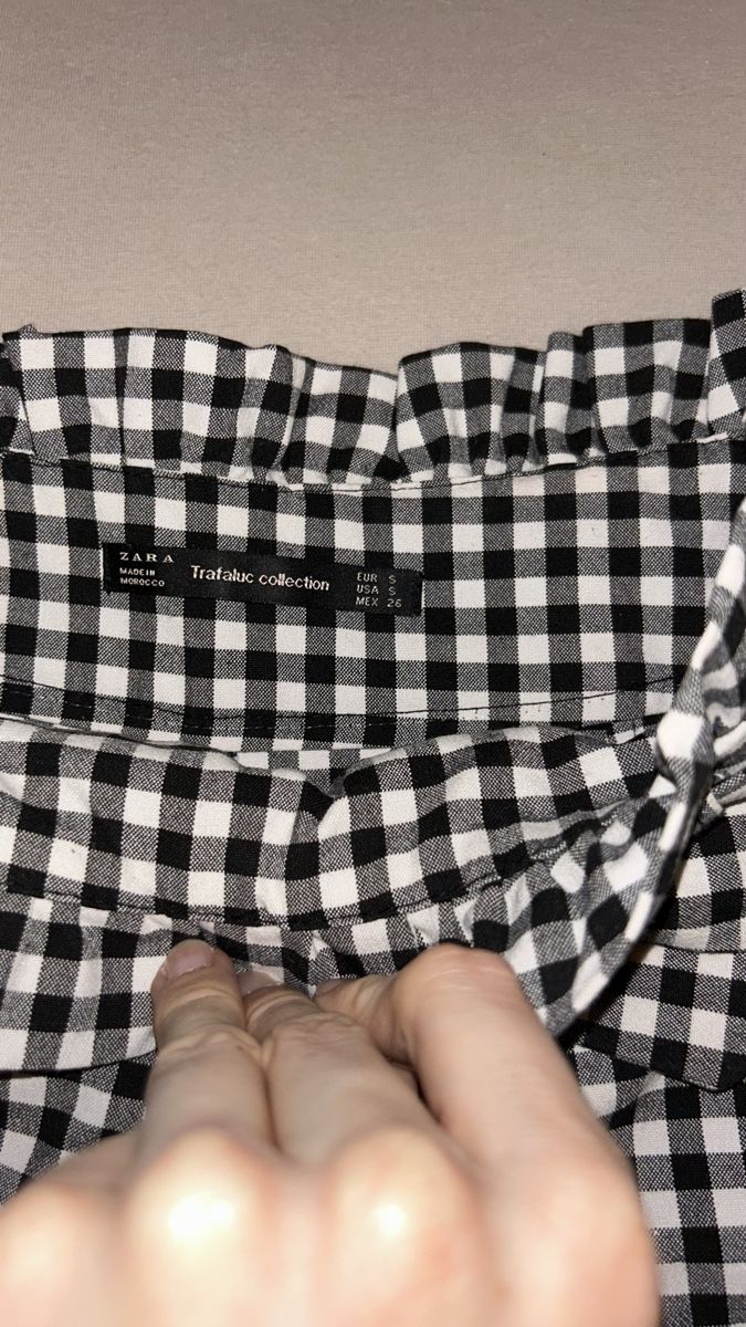 Zara Pantaloni: Kurze Zara Hose – Usato da Zürich venduto da han_fl5x 1