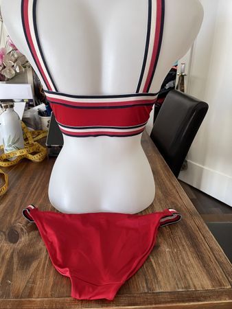 Maillot de bain Tommy Hilfiger, rouge M,très bon état