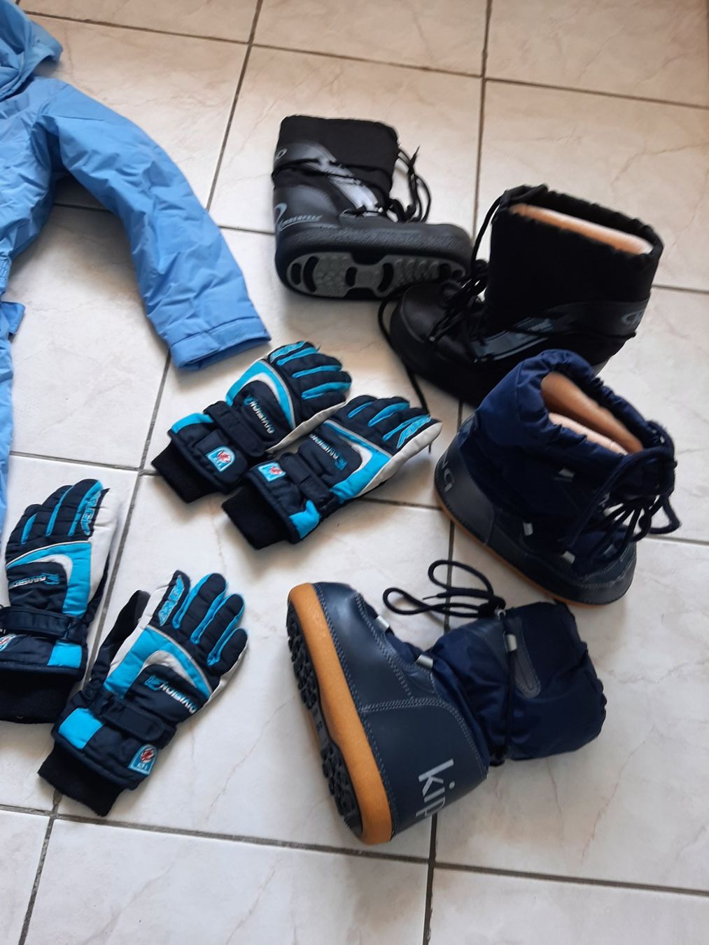 Lotti & Set di vestiti: Skihose gr 116 + Snowboots + Handschuhe – Usato da Brissago venduto da lucabell 2
