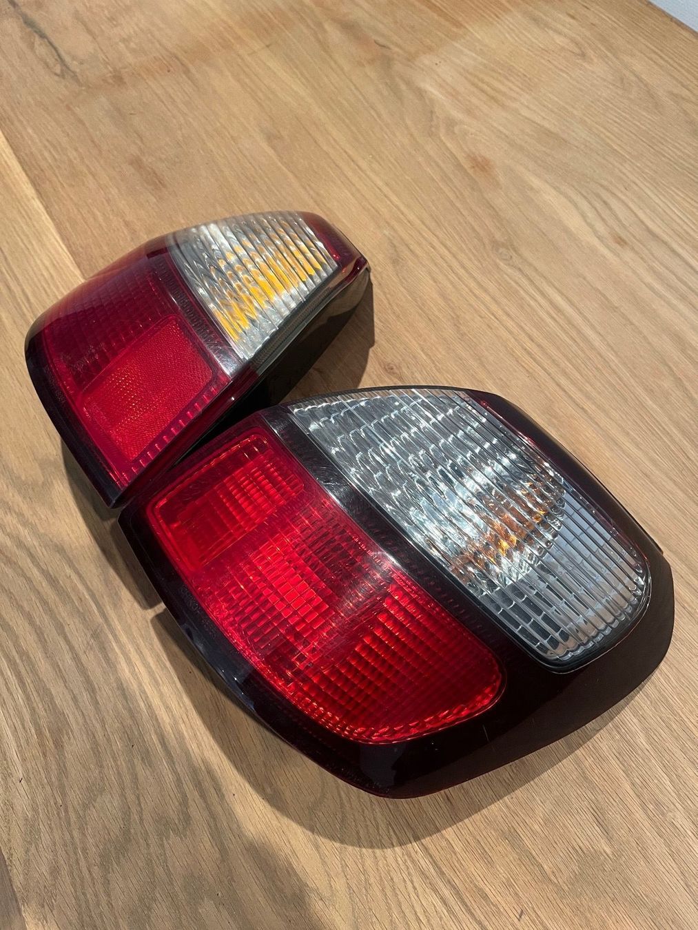 Alle Autoersatzteile: Subaru Outback , Legacy jg 2002 Heckleuchten – Gebraucht aus Engelburg von schrotti02 1