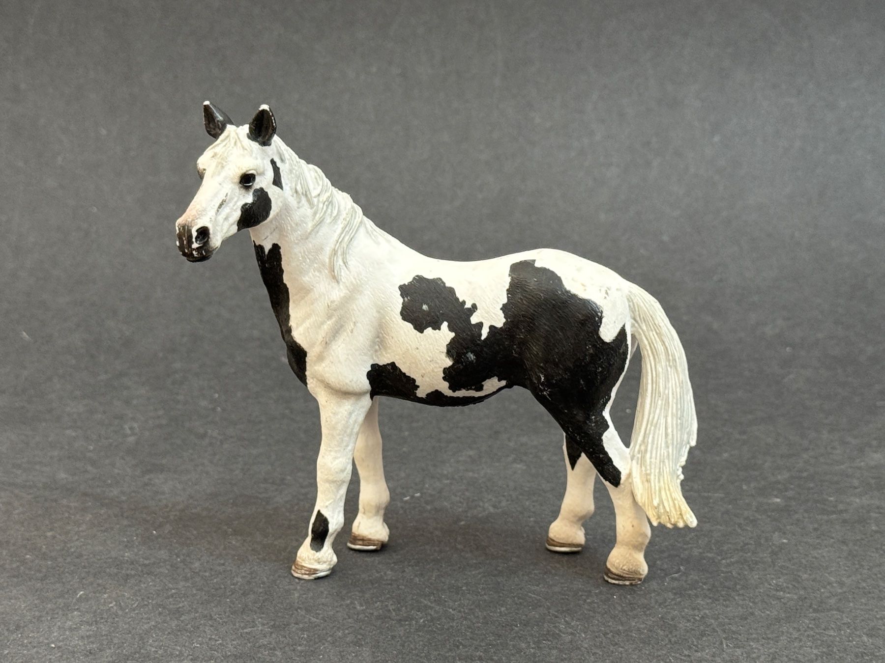 Schleich Statuette: Schleich 13696 Pinto Stute Pferd – Usato da Ennetbaden venduto da mapa05