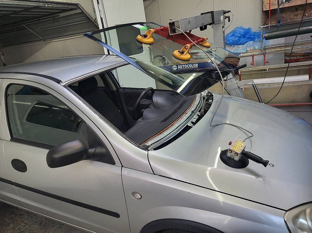 Tutte le macchine: Bras Mobile électrique pose vitres – Usato da Fully venduto da Luvi 4