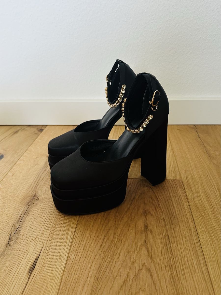 Scarpe da donna: High platform heels with crystals – Usato da Kilchberg ZH venduto da kku_pv69 1