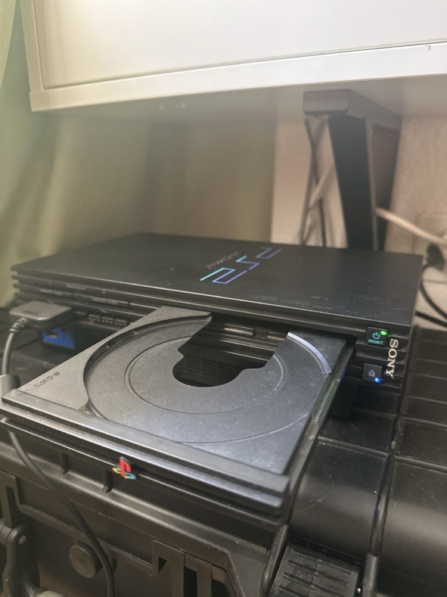 Sony Konsolen: PlayStation 2 fat black – Defekt aus Fribourg von arkina_777 1