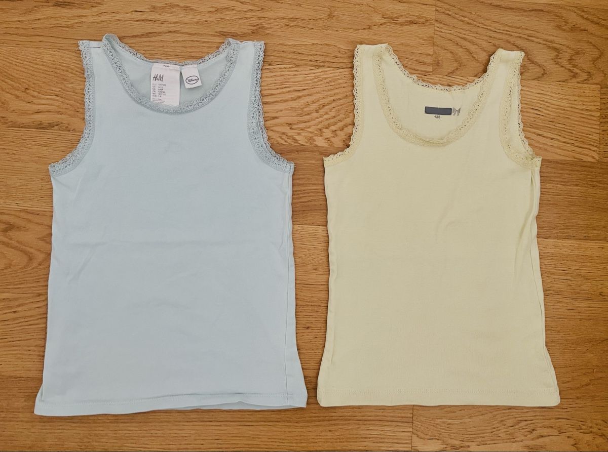Blouses, T-shirts & Tops: 2 Débardeurs Taille 128 – D'occasion à Sion par FashionStore3