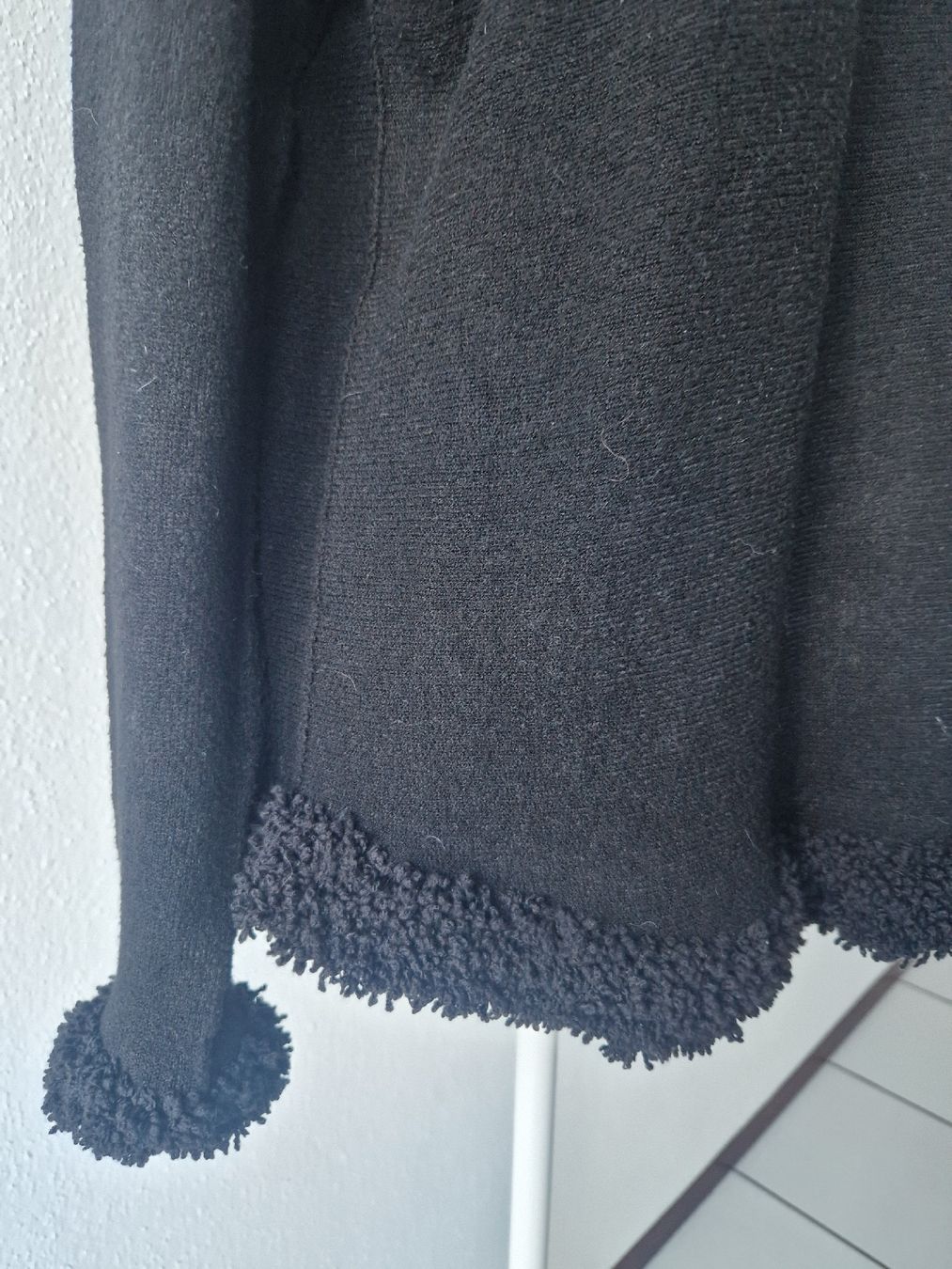 Pulls & Sweat-shirts: PULLOVER NOIR – Neuf avec emballage d'origine à Camorino par JPHANDMADE1 2