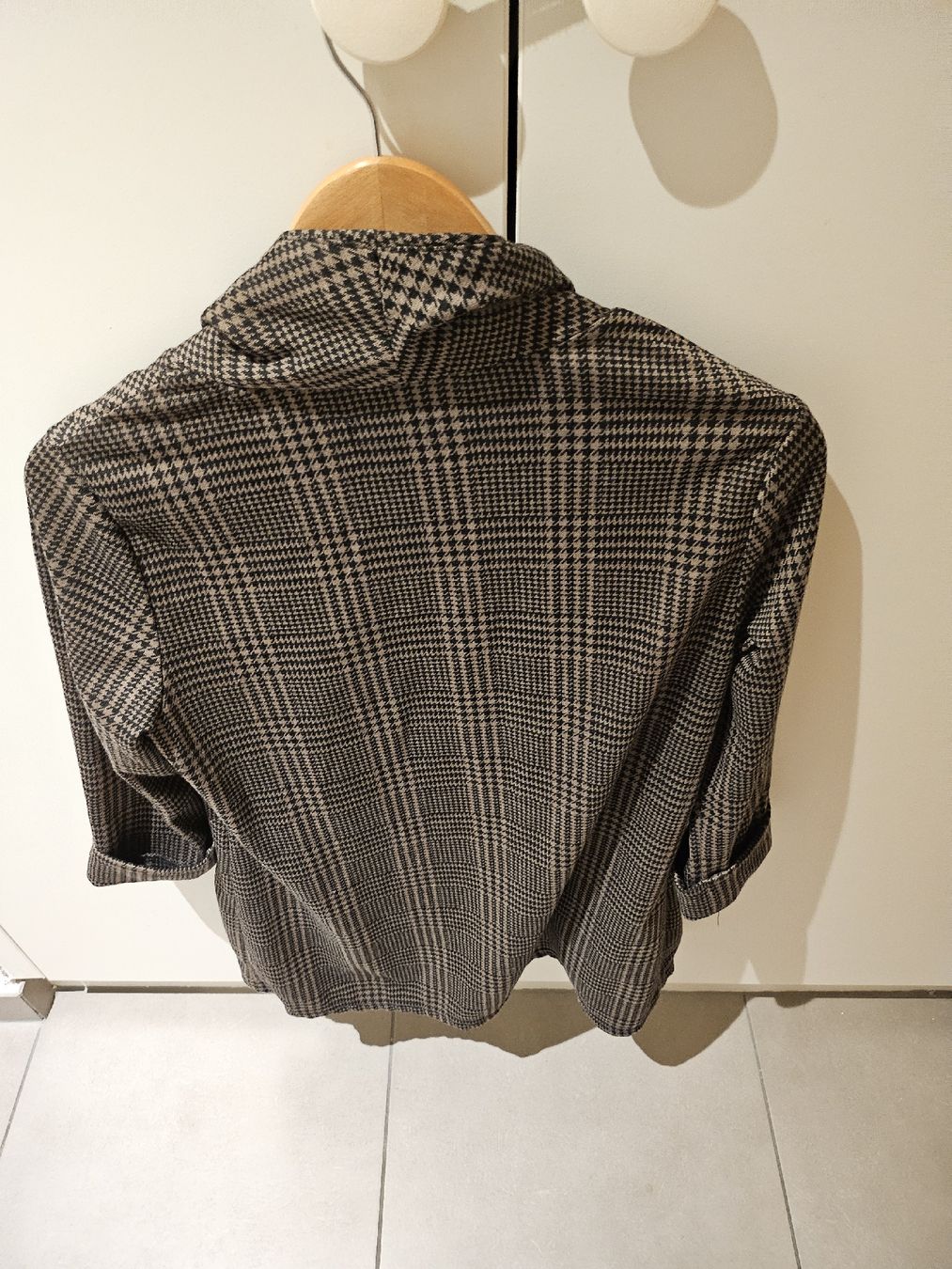 Giacche: Blazer brun et noir – Nuovo (secondo la descrizione) da La Tour-de-Peilz venduto da mar_2r26 2