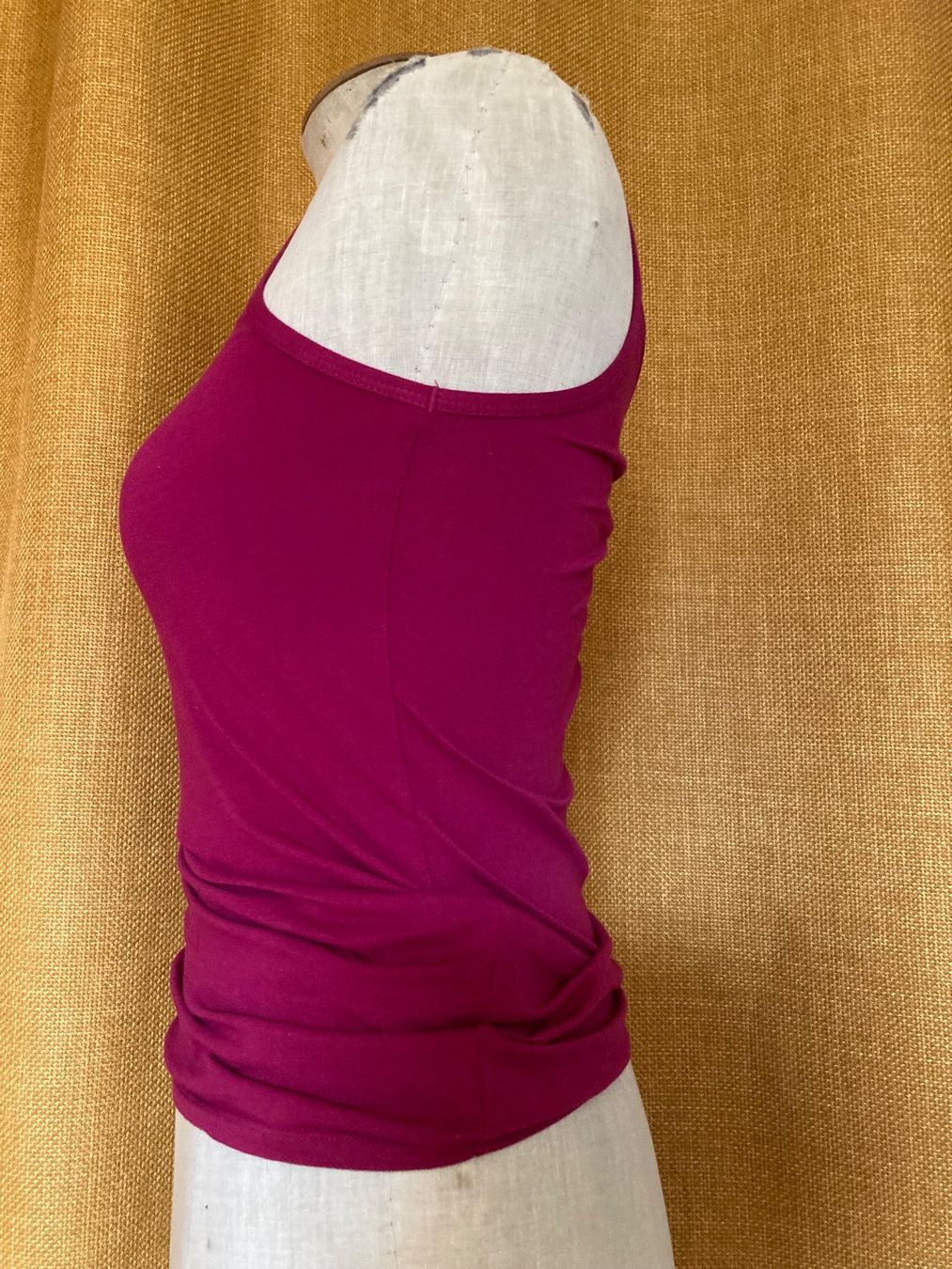 Tops: 3 tops débardeurs colorés, comme neufs – Gebraucht aus Ardon von hel_2sxp 4
