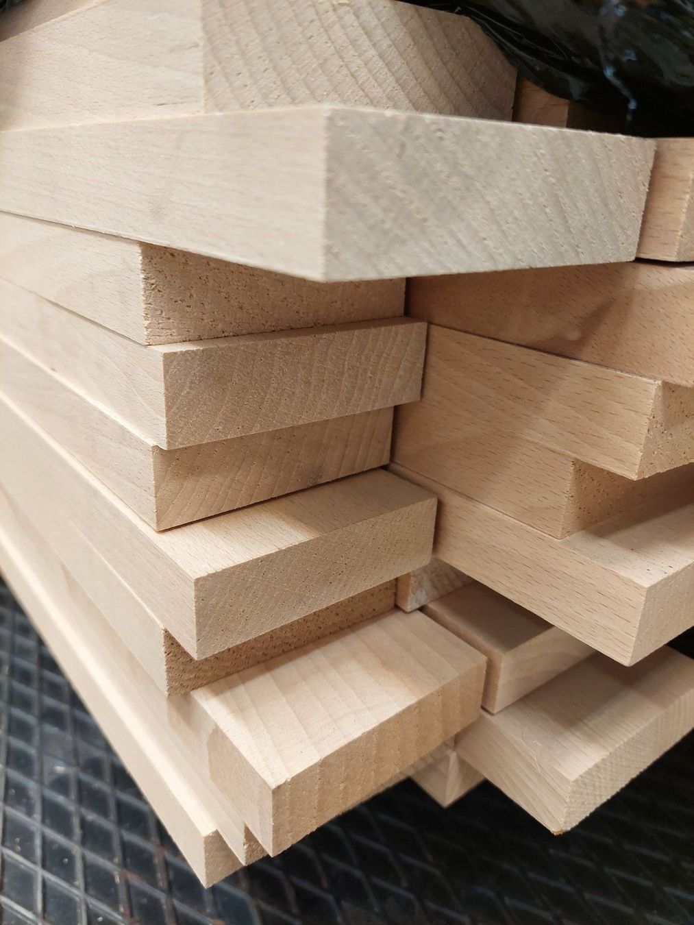 Articoli in legno: Leisten Buche natur schlicht – Nuovo (secondo la descrizione) da Trübbach venduto da atlasholz
