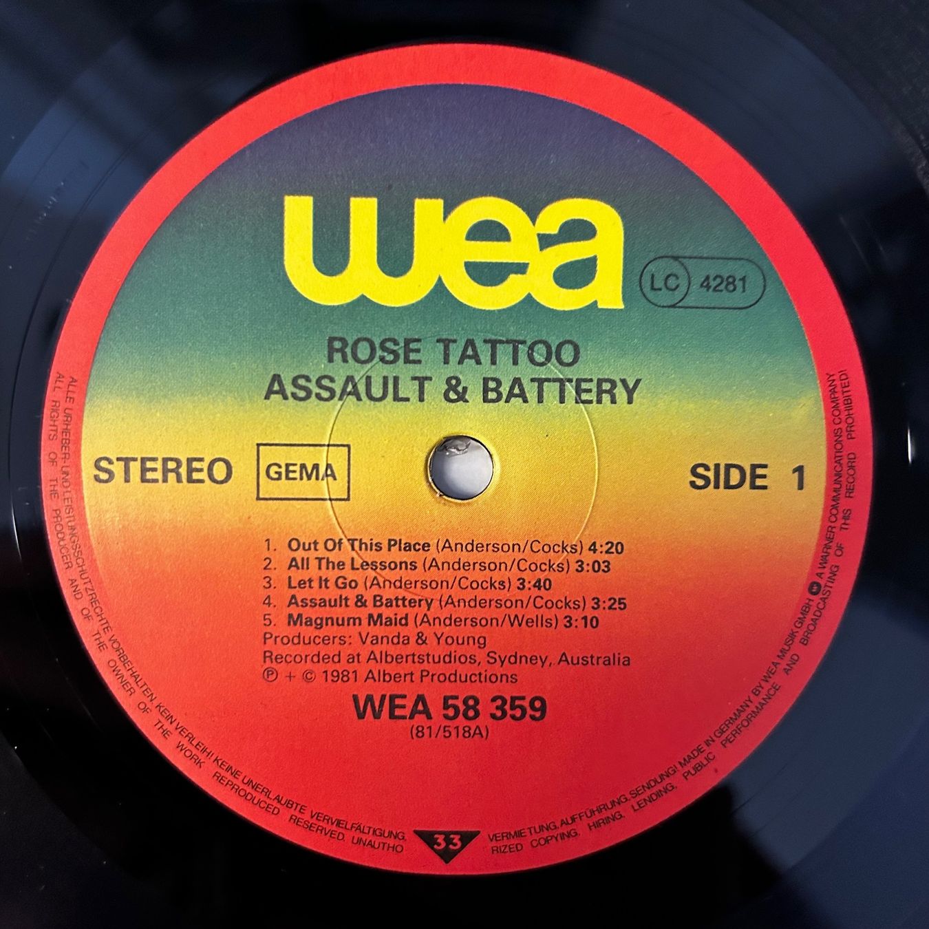 Dischi in vinile: Rose Tattoo - Assault & Battery, LP Vinyl 1981 WEA – Usato da Aesch BL venduto da BlueMusicRecords 2