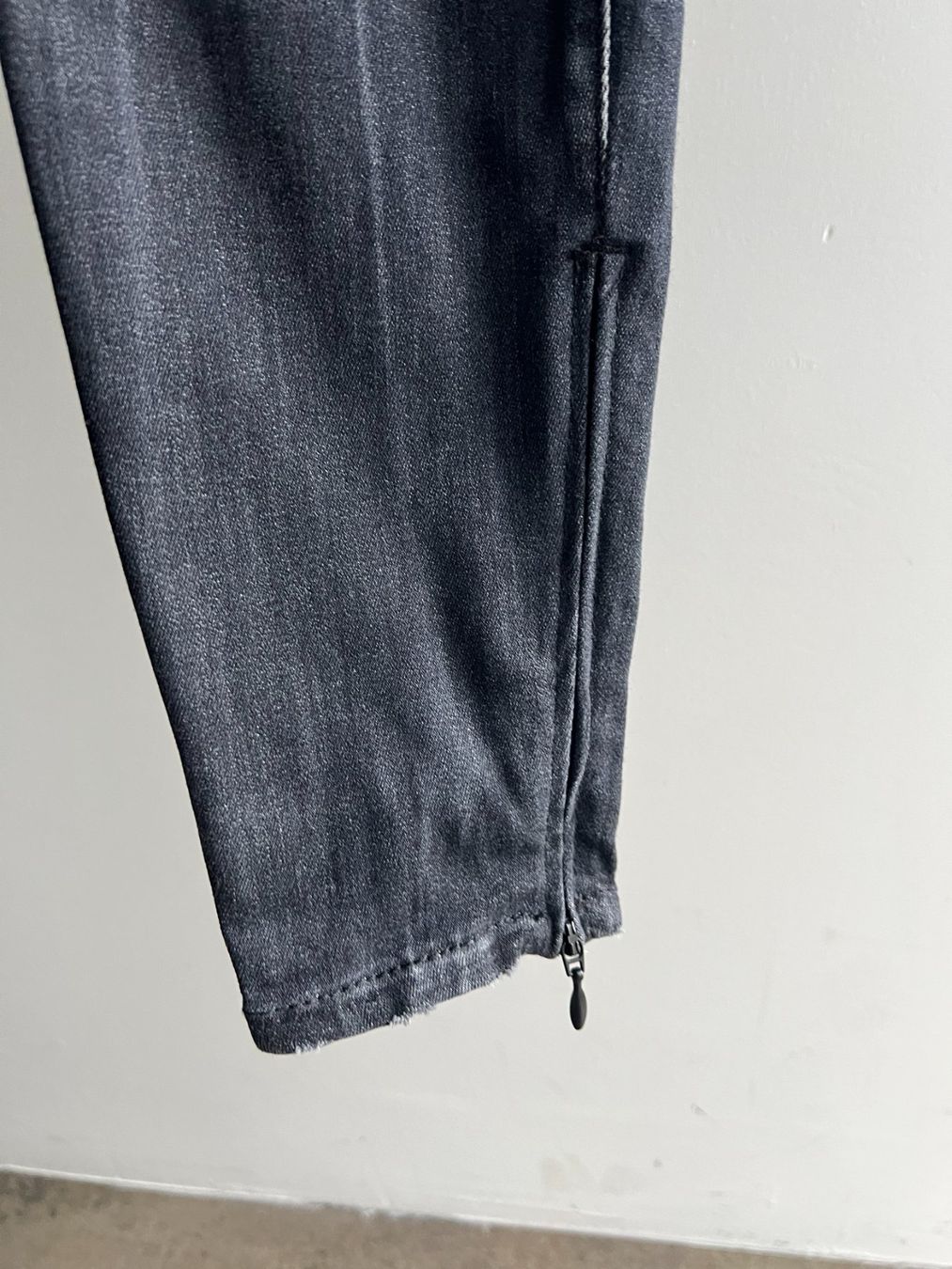 Dsquared2 Jeans: DSQUARED2 Jeans in Grau Grösse 38 - klassisch schön – Usato da Stilli venduto da Bibneu 3