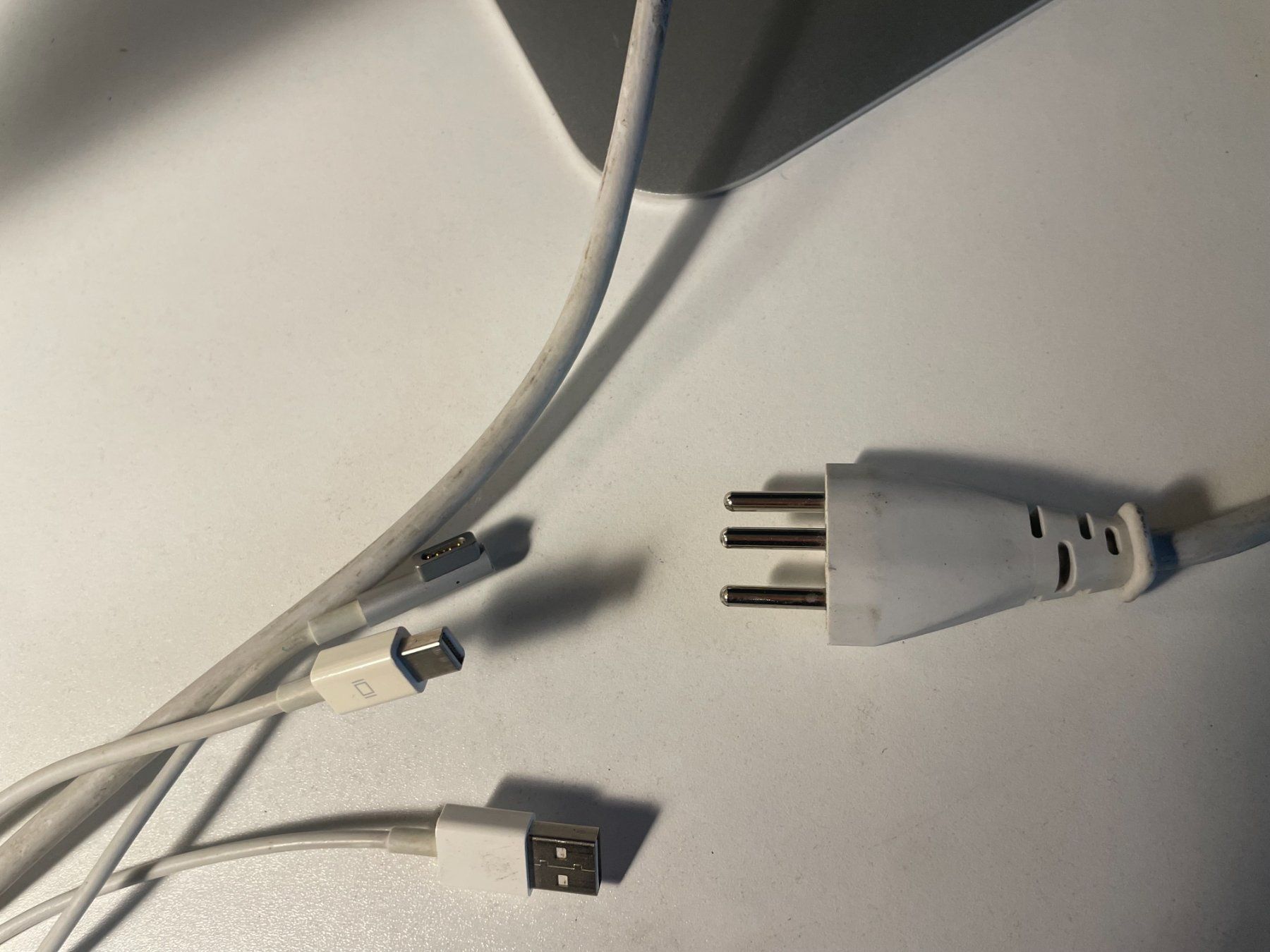 Monitore: Ecran Apple LED Cinema Display – Gebraucht aus Genève von MiguelTG 1