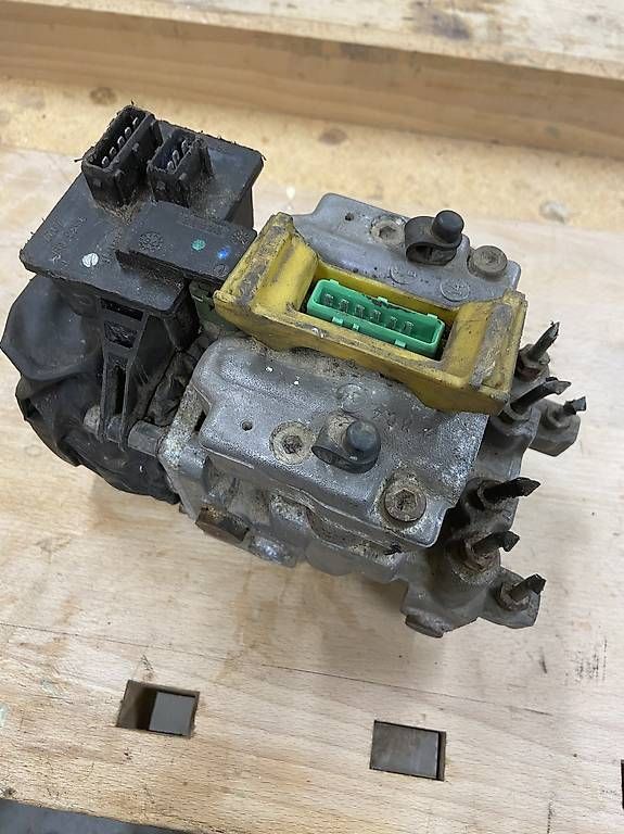 Pompe & Parti di ricambio: ABS Hydraulik Pumpe – Usato da Oberuzwil venduto da Schlirg0815 3
