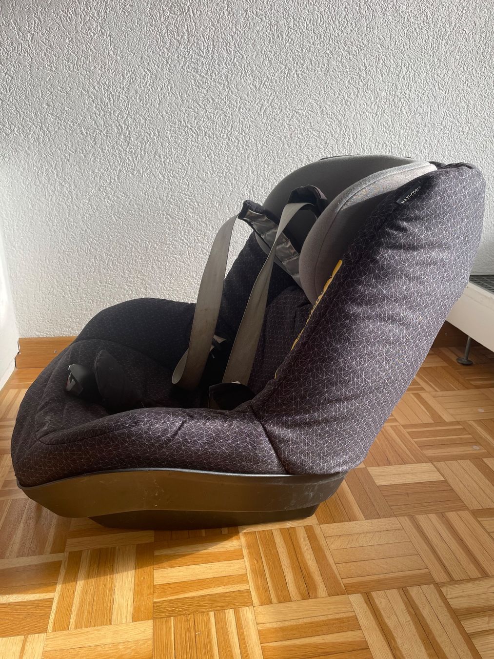 Maxi-Cosi Seggiolini per auto: Kindersitz Maxi Cosy mit Basistation – Usato da Wallisellen venduto da art_2wwm 2