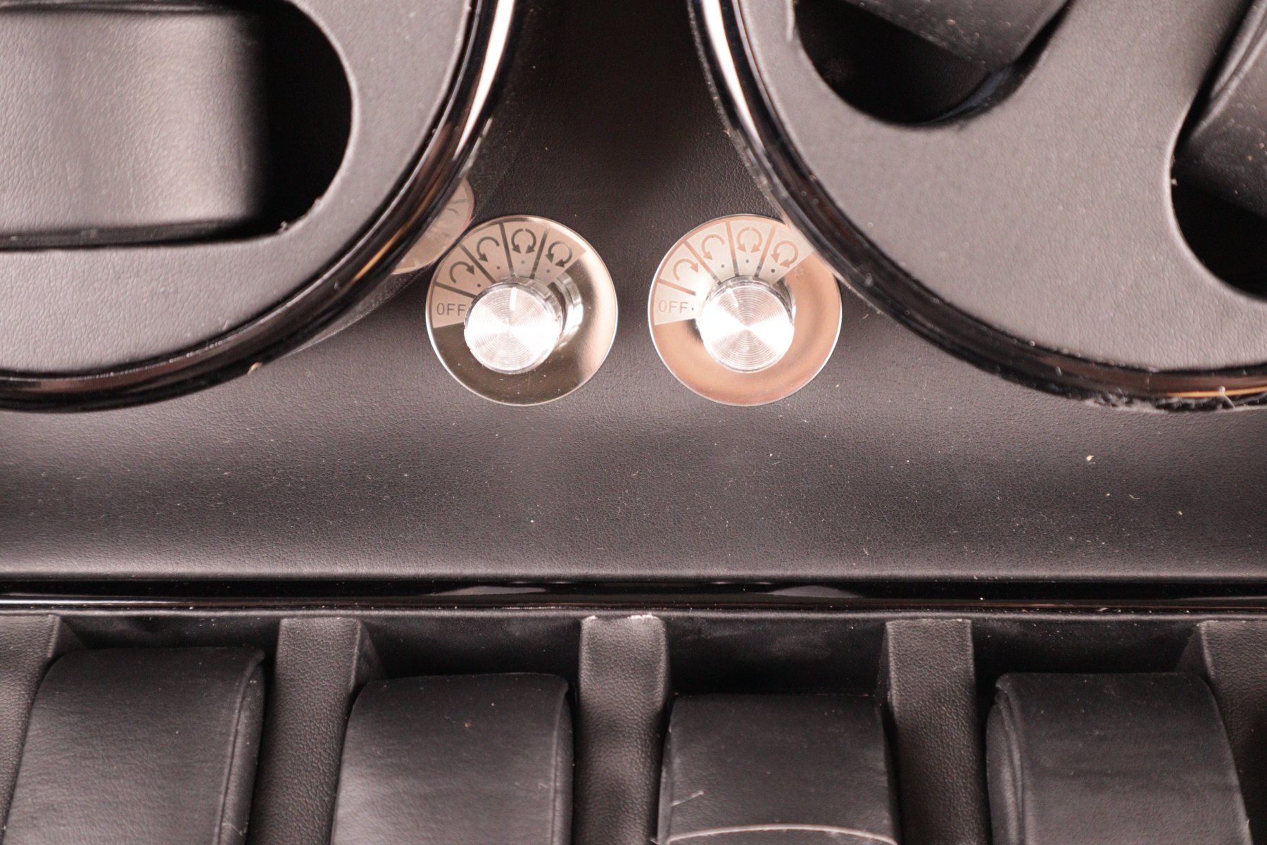 Cofanetto carica e porta orologi: Automatischer Uhrenbeweger / Watch-Winder – Usato da Volketswil venduto da brockipfannenstil 3