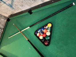 Billardtisch inkl. Zubehör – gebraucht