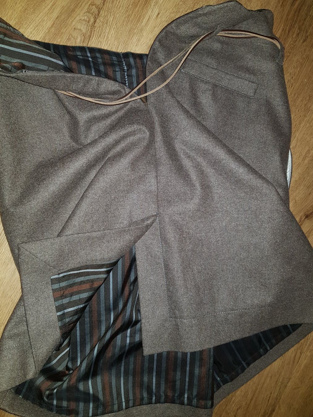 Gonne: Brunello Cucinelli, Rock, uHose – Usato da Wetzikon ZH venduto da med_2y76 2