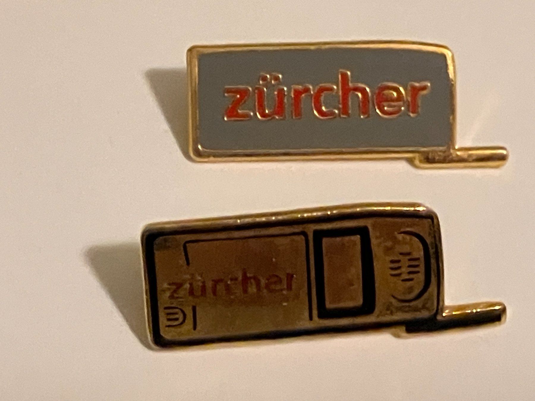 Placchette & Badge: 2 Pin Zürcher Telefonie – Usato da Basel venduto da djwwpp