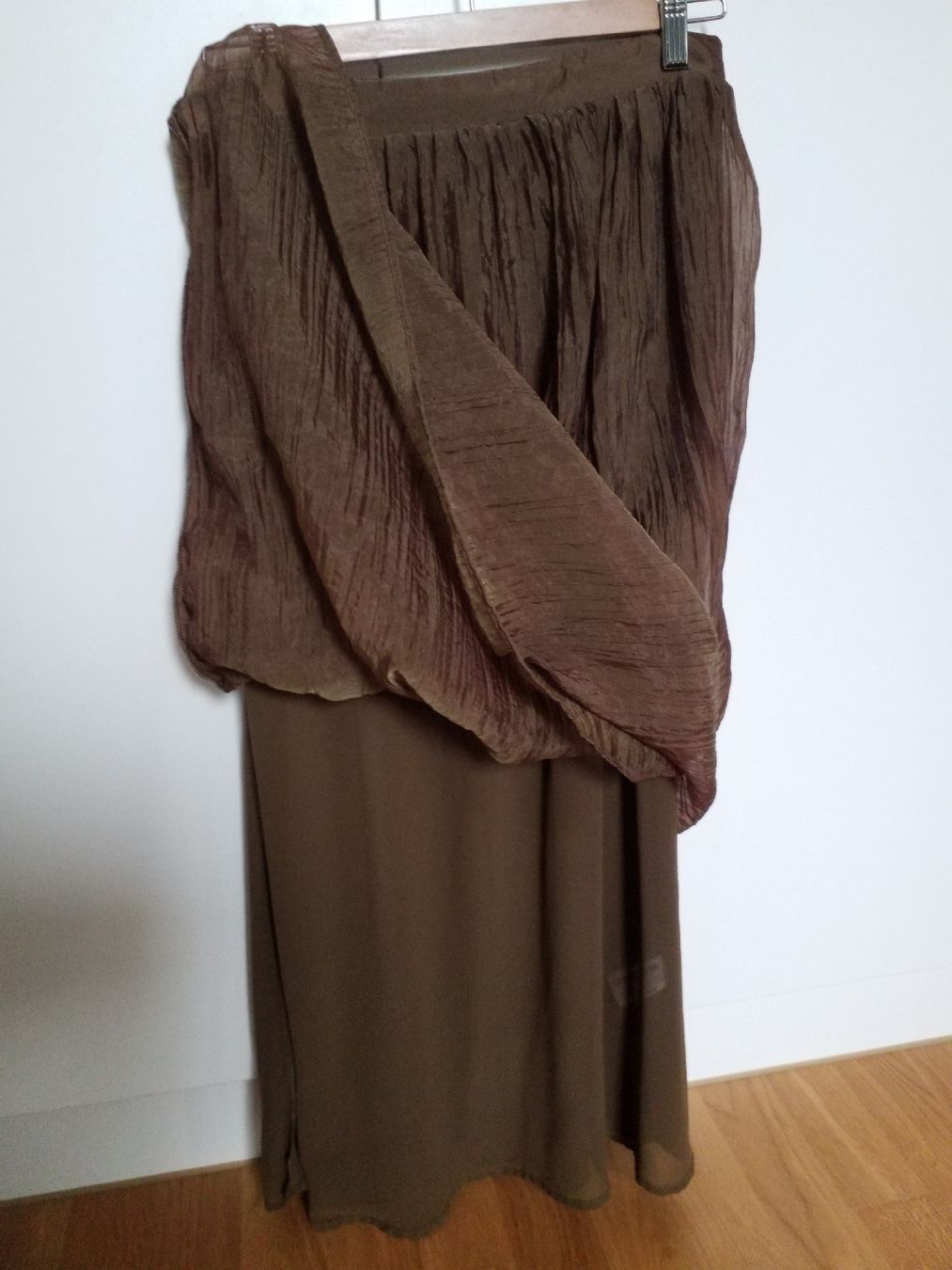 Zara Gonne: ZARA skirt – Usato da Luzern venduto da _Lobster_ 3