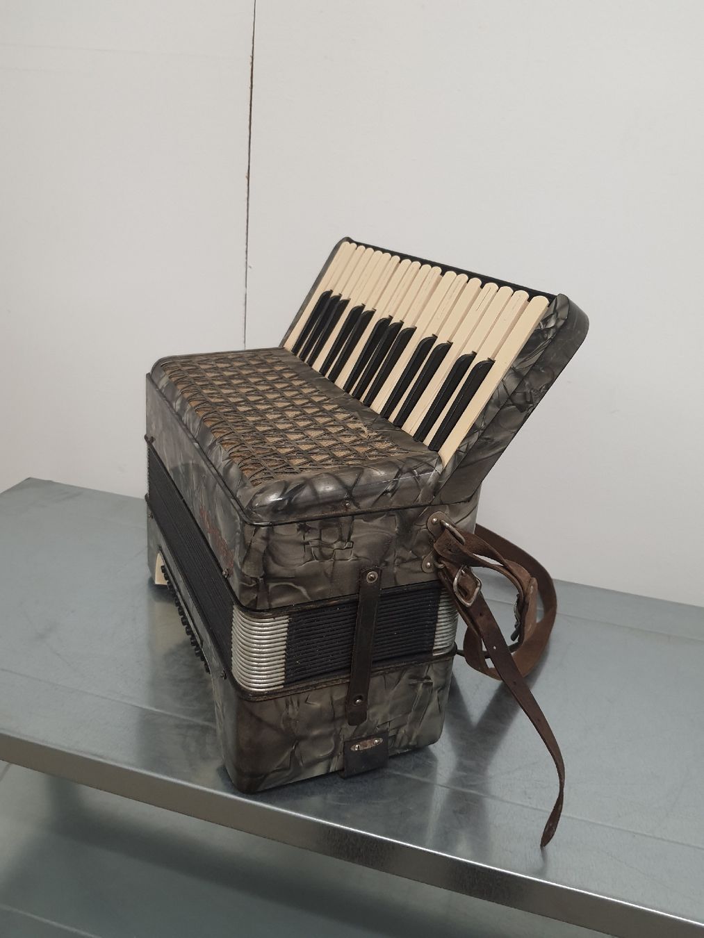 Hohner Musikinstrumente: accordéon hohner à piano  – Gebraucht aus Pont-de-la-Morge von Mirabelle0 2