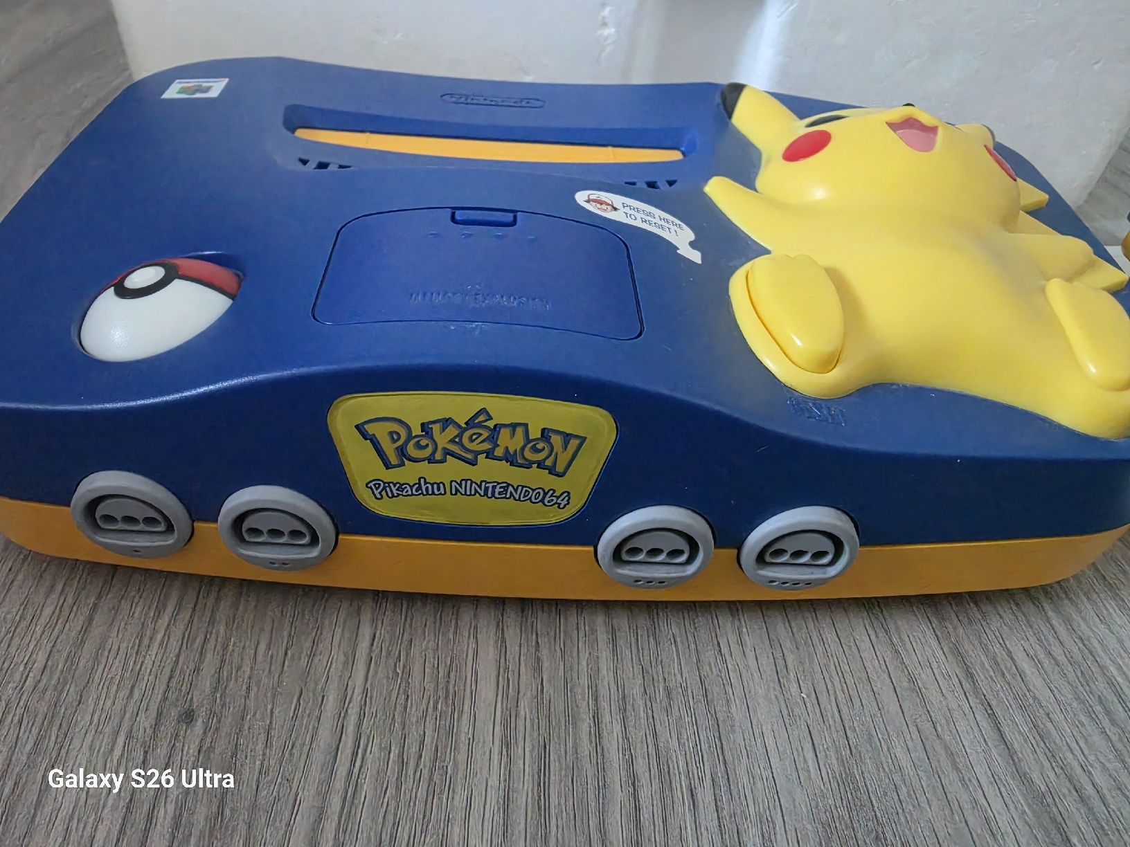 Nintendo Console: Nintendo 64 Pokemon Pikachu – Usato da Fleurier venduto da Doun 3