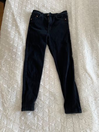 Schwarze Bershka Super High Rise Jeans, Gr. 38, Neuwertig