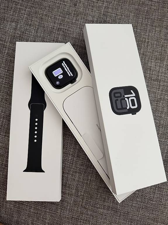 Smartwatch: Apple Watch Series 10 42mm – Gebraucht aus Winterthur von Fatima274