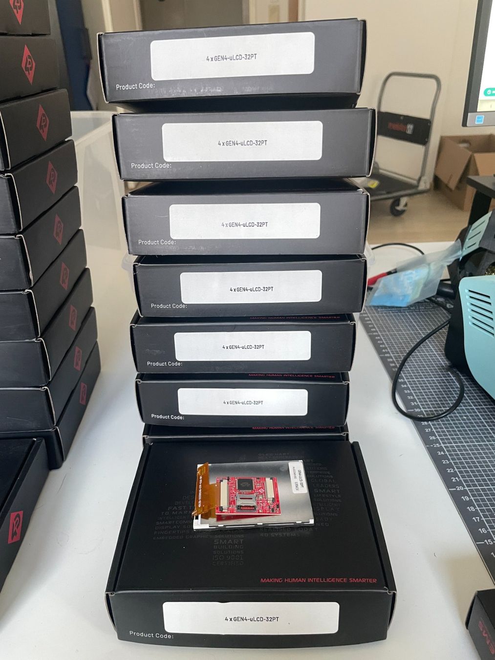 Monitor: 4x GEN4 uLCD 32PT LCD Display, 3,2" 240x320 Pixel – Usato da Zürich venduto da florian.kilian 3