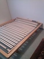 Bett Holz 140x200 - Rahmen und Lattenrost
