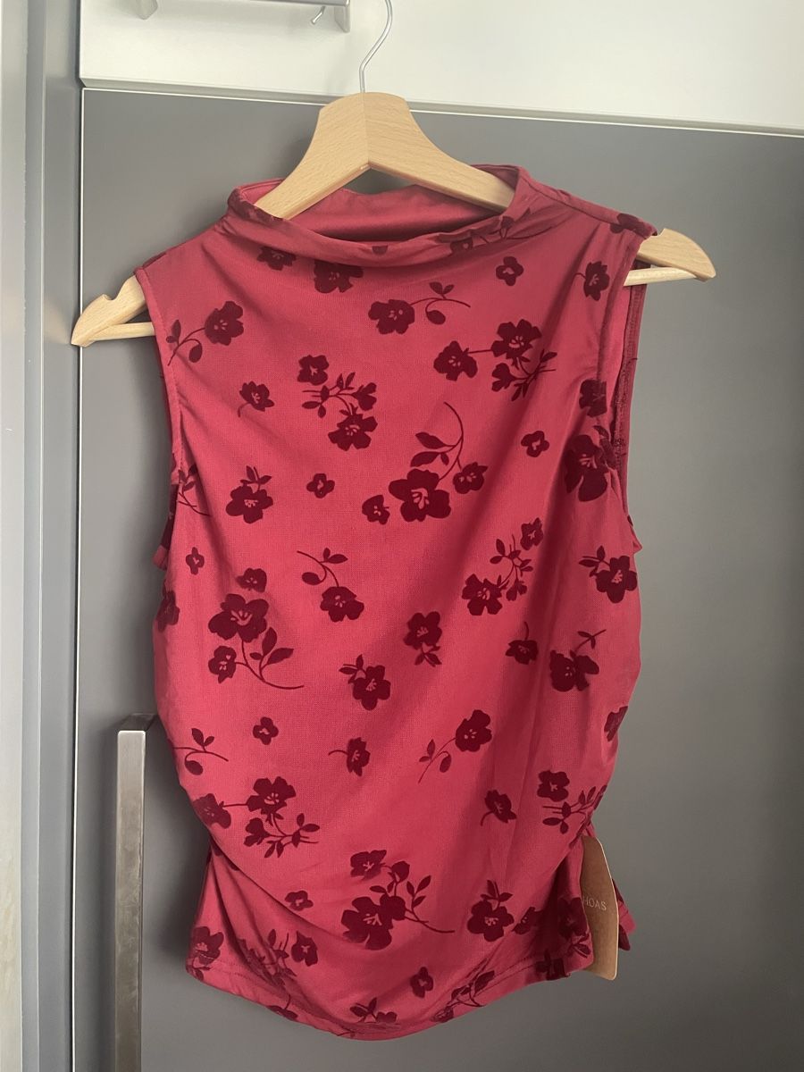 Top: Rihoa Top, bordeaux mit Blumenmuster! – Nuovo (secondo la descrizione) da Interlaken venduto da sa.manta