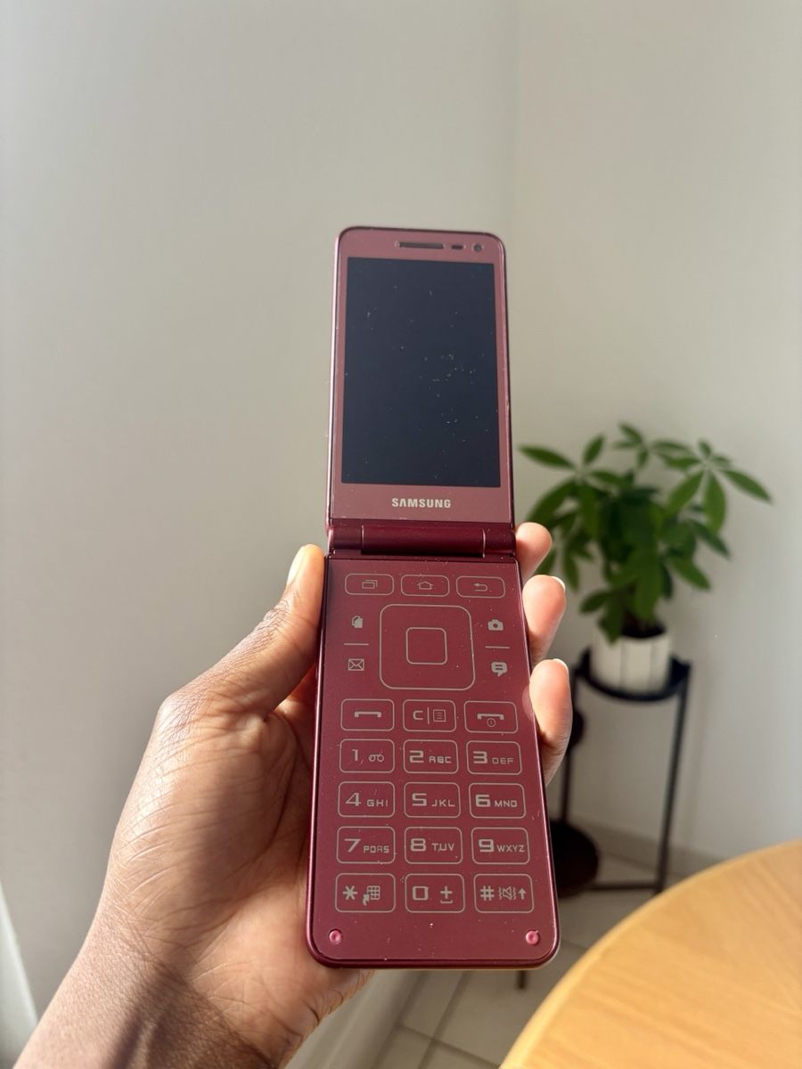 Samsung Telefoni cellulari / Smartphones: Samsung Galaxy Folder 2  4G - mit Touchscreen – Nuovo (secondo la descrizione) da Zürich venduto da Ndzinga