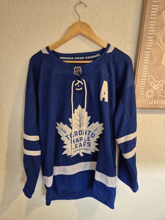 Maillot Toronto Maple Leafs Matthews Adidas taille 52