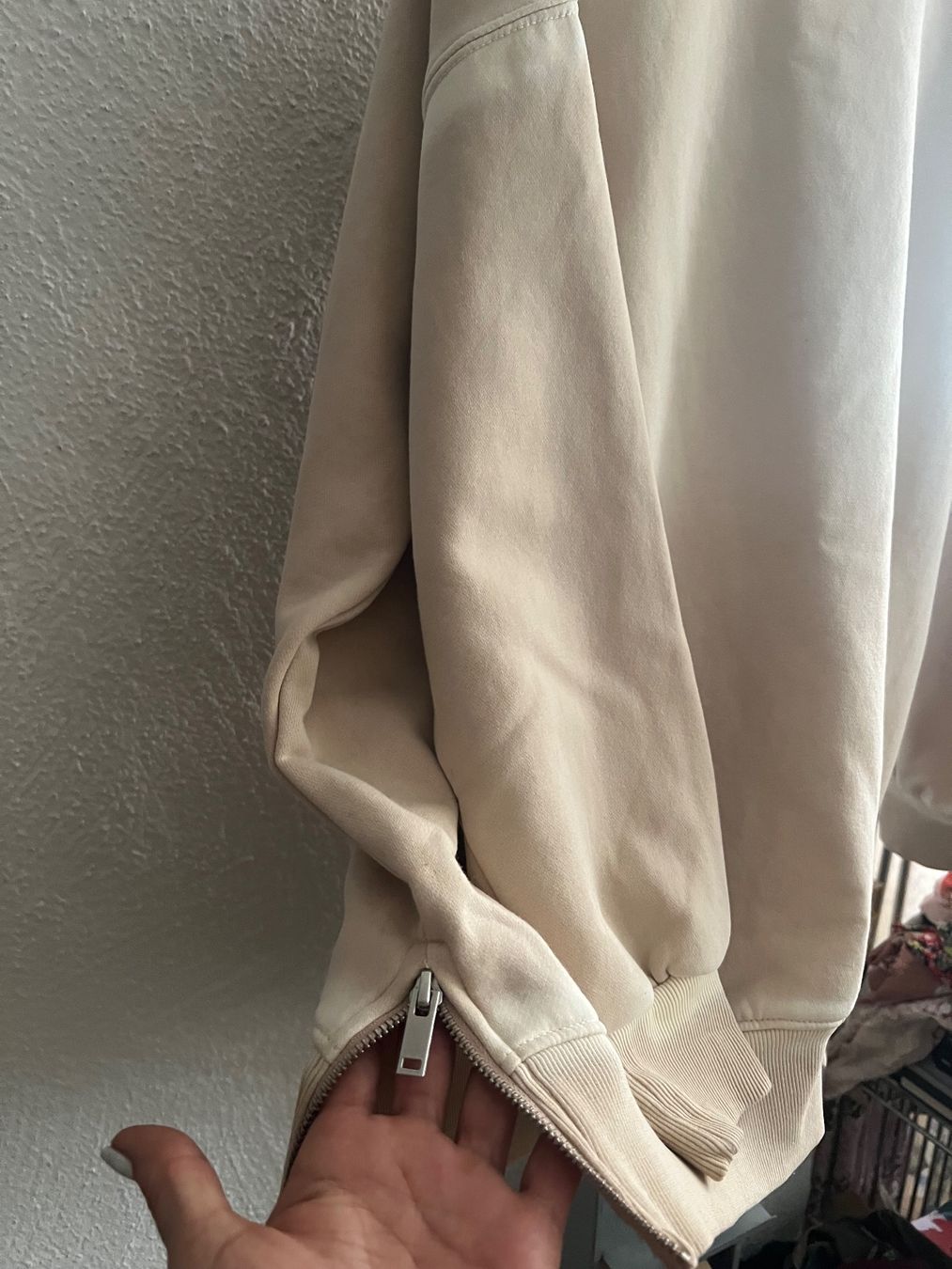 Maglioni & Felpe: beiger Sweater oversized Länge 73cm – Usato da Bern venduto da kaeffy 1