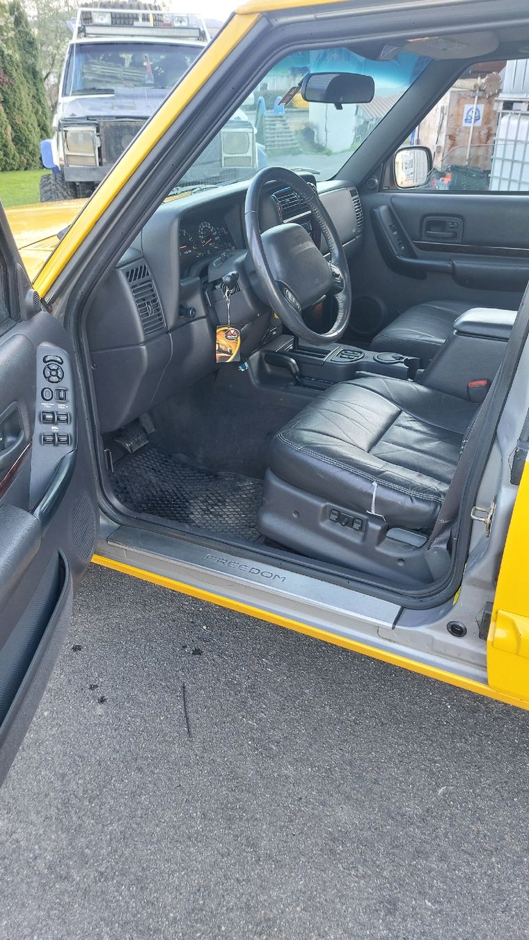 Jeep Automobili: Jeep Cherokee xj – Usato da Arnegg venduto da Funny05 7