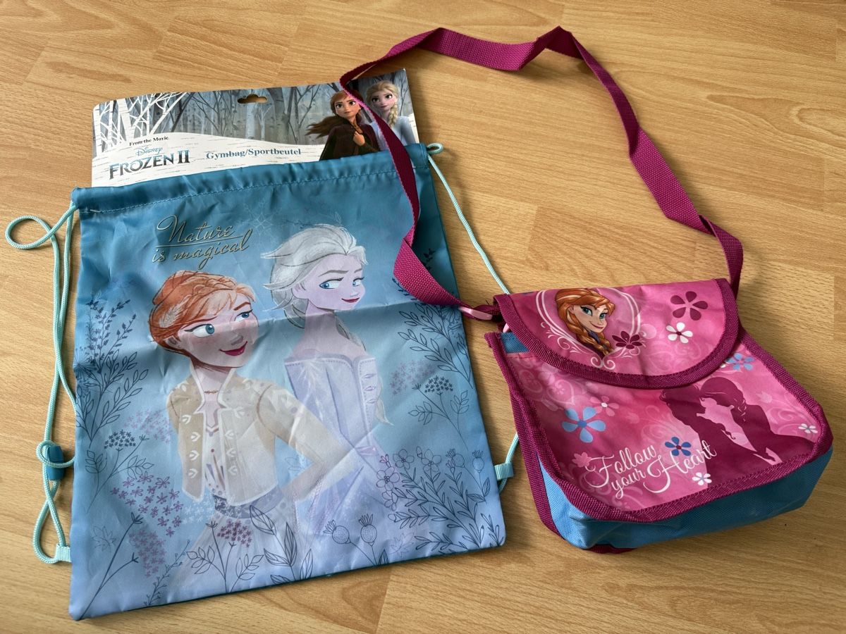 Bücher: Disney Eiskönigin Set Bücher – Gebraucht aus Chur von Tsambiko 1