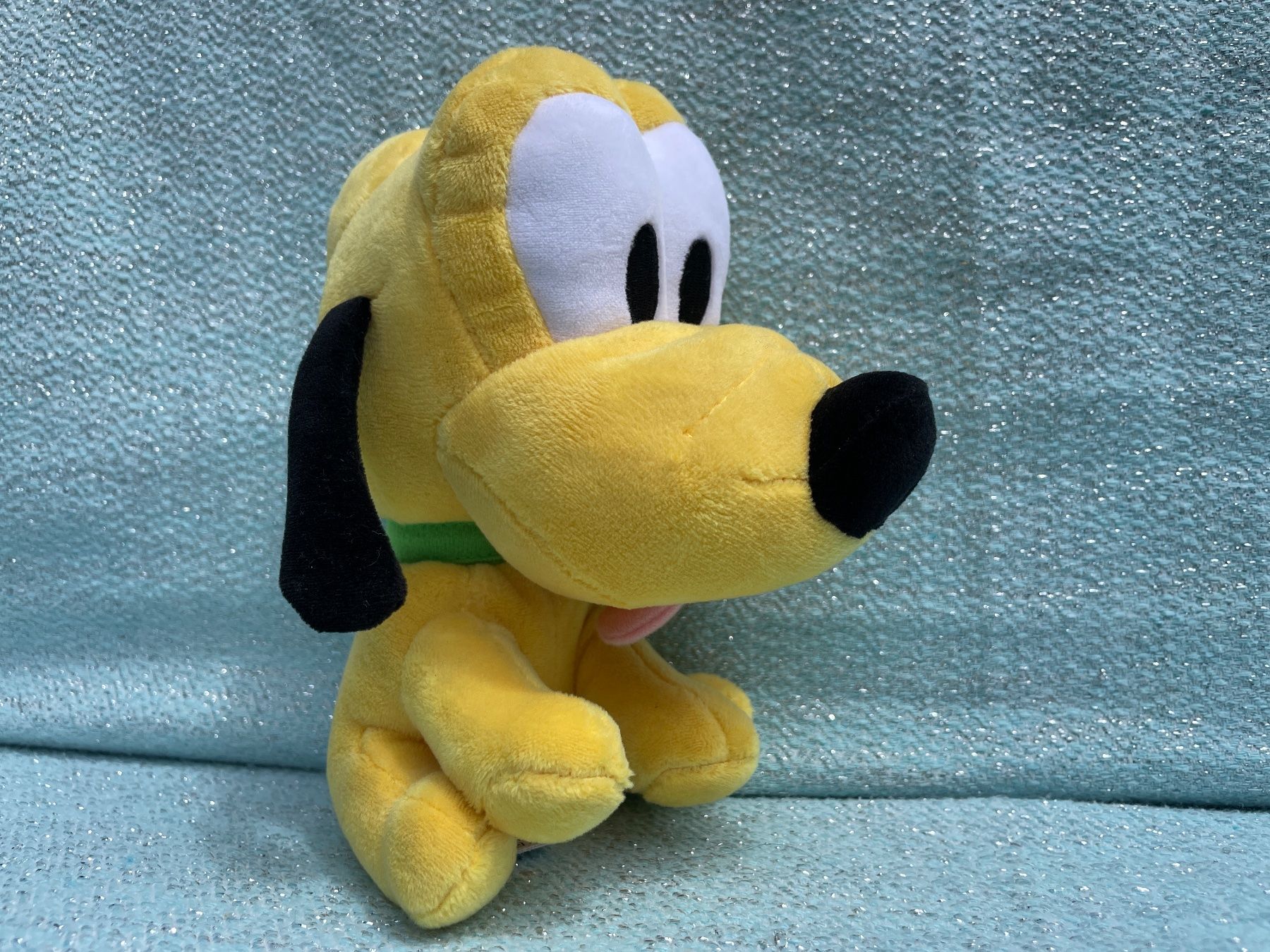 Disney Spielzeuge: DISNEY Plüschtier "Pluto" (17cm) – Gebraucht aus Frasnacht von GracyStore