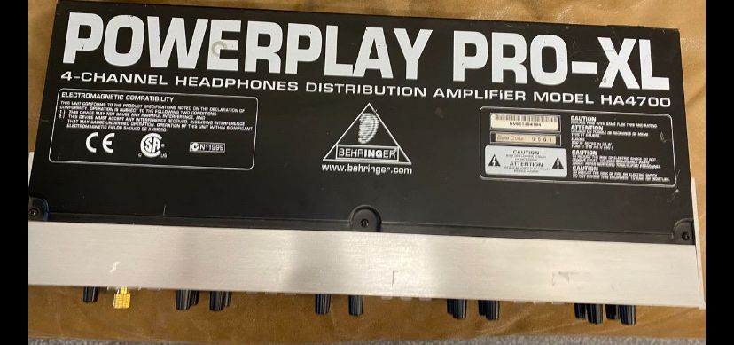 Behringer Amplificatori: Behringer Powerplay Pro HA 4700 Kopfhörerverstärker – Usato da granges paccot venduto da RMBS 1